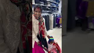 Mall Main beti ko trolley mein lekar #husbandwifenokjhok