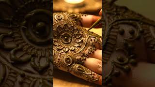 This Mehendi Design is Pure Art 😍✨ | #MehendiDesign #HennaArt #Shorts #Trending #love #live #food