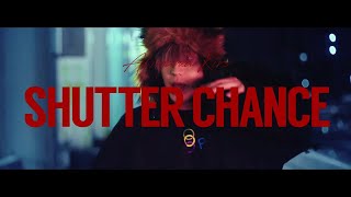 秋山黄色 『シャッターチャンス』